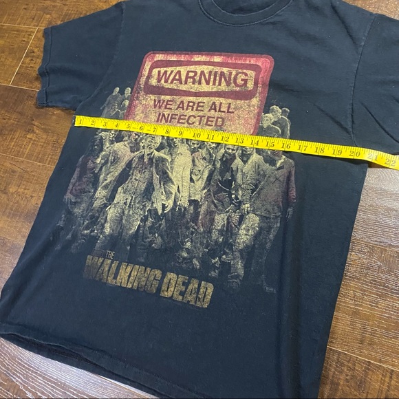 2012 Licensed AMC The Walking Dead Walkers Tee - Picture 4 of 5